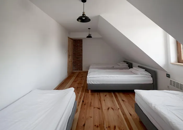 بيت للعطل Osada Debno